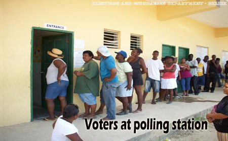 Voters-at-the-polls---pic-b